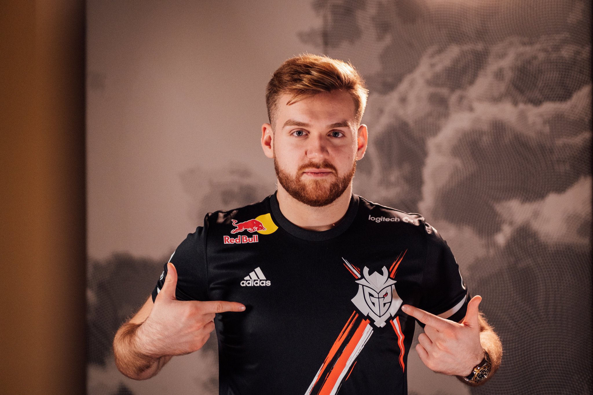 而是精巧的 而是精巧的